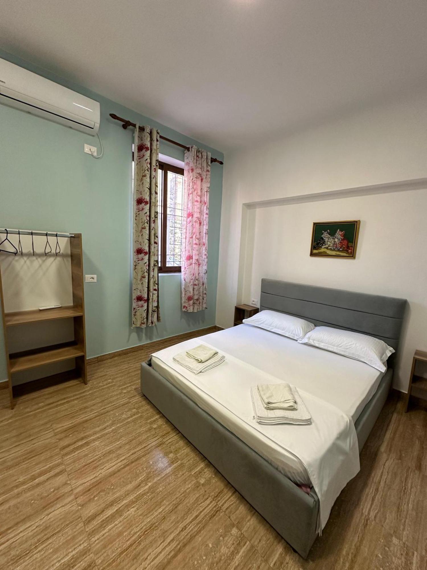 Las Palmas Guesthouse Shkodra Exterior foto